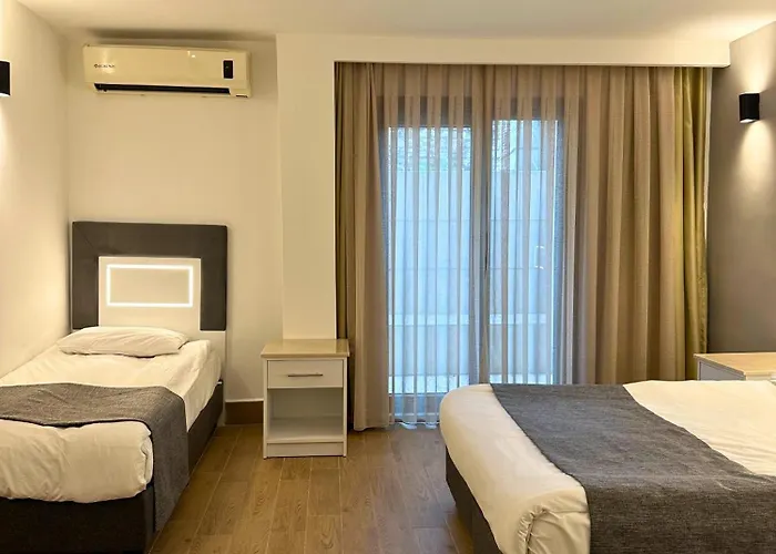 Hotel Peninsula