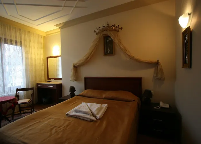 Hotel Peninsula